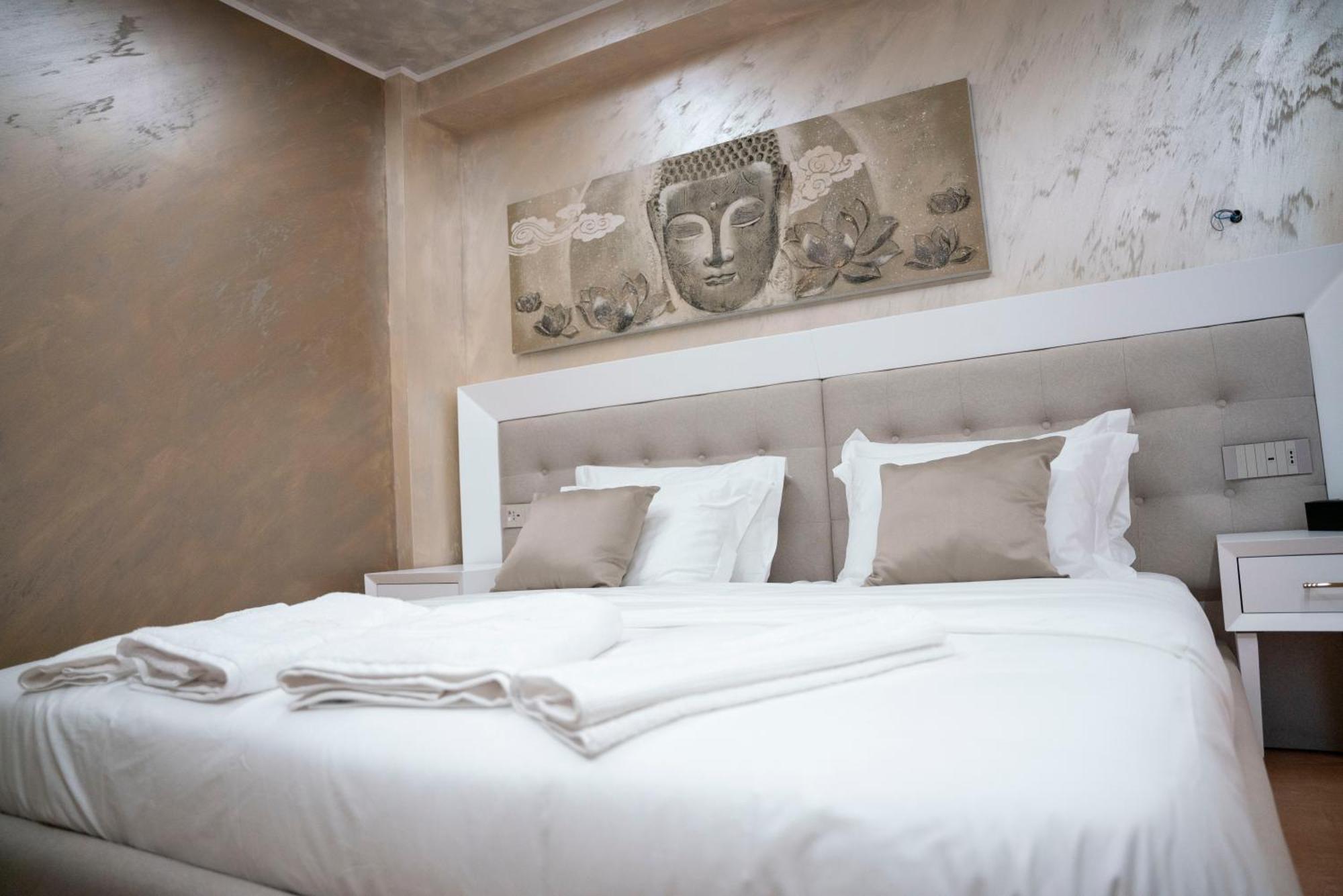Hotel Pernoca Durres Exterior photo